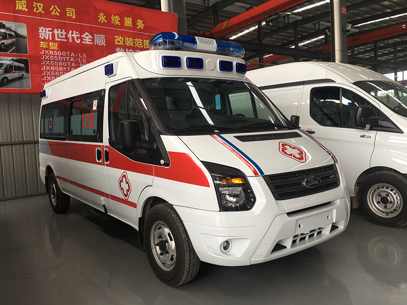 V348長(zhǎng)軸中頂監(jiān)護(hù)型救護(hù)車負(fù)壓